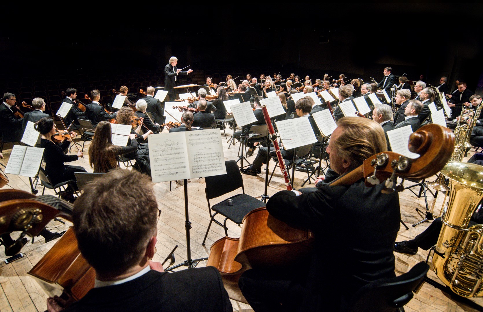 Лирический концерт. Панорама оркестра. Оркестр выступает на природе. Royal Symphony Orchestra. Israel Philharmonic Orchestra - 75th Anniversary Concert.